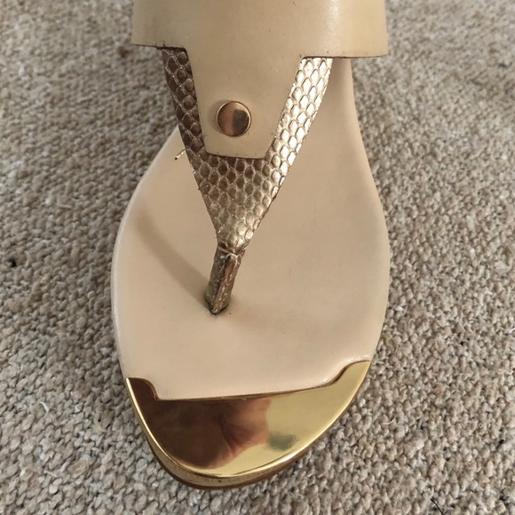 Guess Tan Slingback Wedges w/Gold Accents, 7.5M - Picture 7 of 8